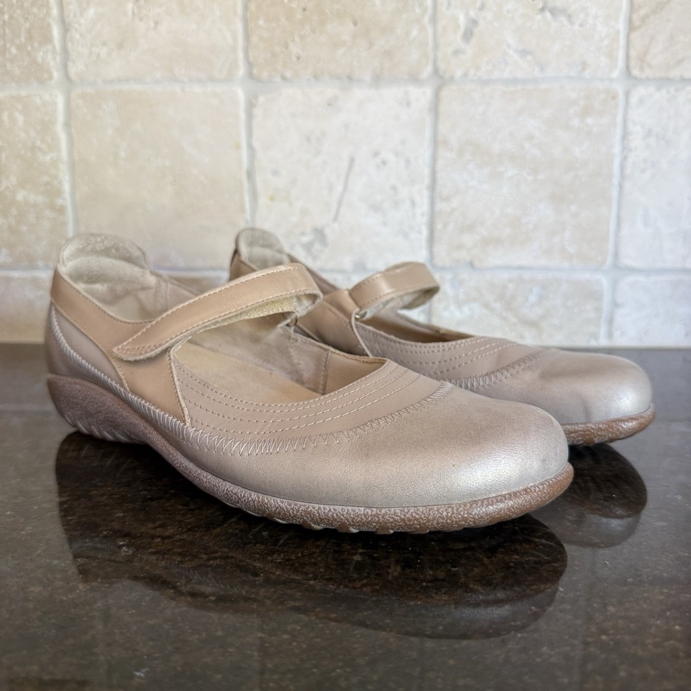 Naot Women's Kirei Mary Jane Shoe UK 42 US 11 Flat Silver Metallic Cork Insole